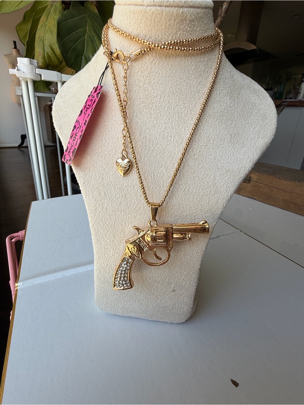 Betsey Johnson NWT Crystal Revolver Gun Pendant Necklace Gold Tone Long Chain - Picture 4 of 7